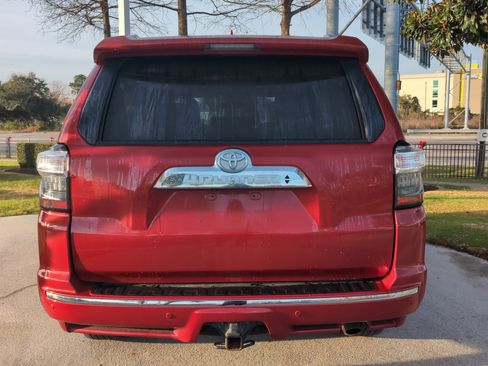 Used 2016 Toyota 4Runner Limited image 9