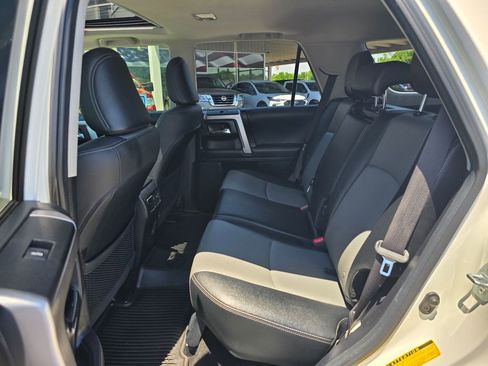 Used 2020 Toyota 4Runner SR5 Premium w/ Moonroof Package AWD/4WD image 11