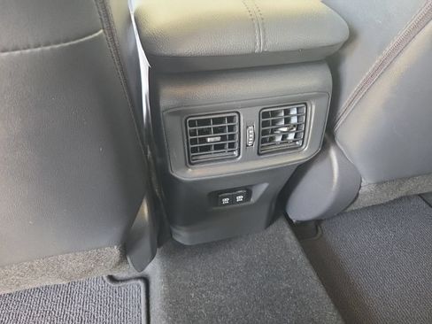 Used 2020 Toyota RAV4 XLE Premium FWD image 5