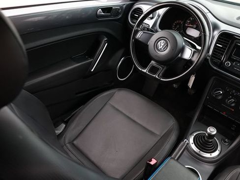 Used 2012 Volkswagen Beetle 2.5 FWD image 23