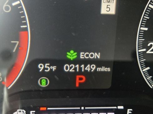 Used 2025 Honda Civic Sport image 24