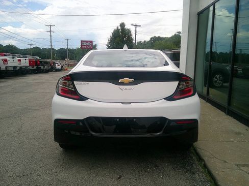 Used 2017 Chevrolet Volt Premier w/ Driver Confidence Package FWD image 5