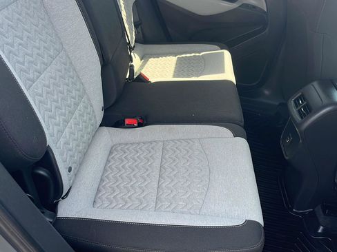 Used 2024 Chevrolet Equinox LS w/ LS Convenience Package image 25