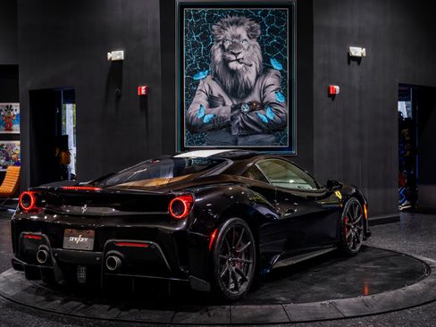 Used 2020 Ferrari 488 Pista Coupe RWD image 7