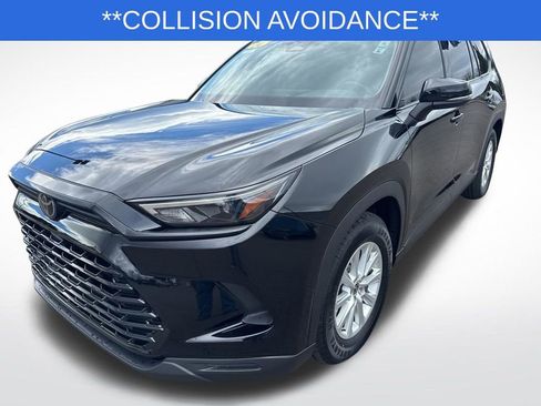 Used 2024 Toyota Grand Highlander XLE image 3