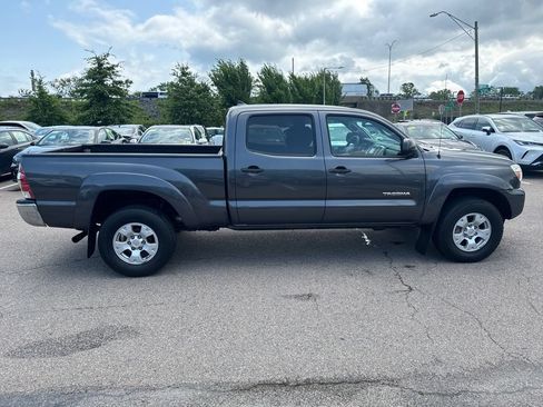 Used 2015 Toyota Tacoma 4x4 Double Cab w/ SR5 Package image 9