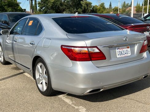 Used 2011 Lexus LS 460 w/ Luxury Value Edition RWD image 6