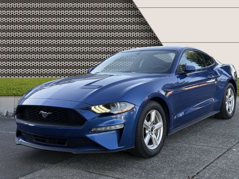 Used 2018 Ford Mustang Coupe image 12