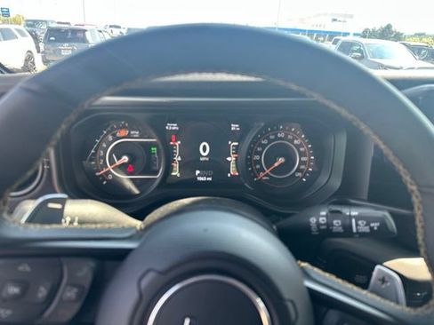 Used 2025 Jeep Wrangler Unlimited Rubicon 392 AWD/4WD image 13
