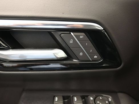 Used 2025 Chevrolet Tahoe RST w/ Comfort Package RWD image 16