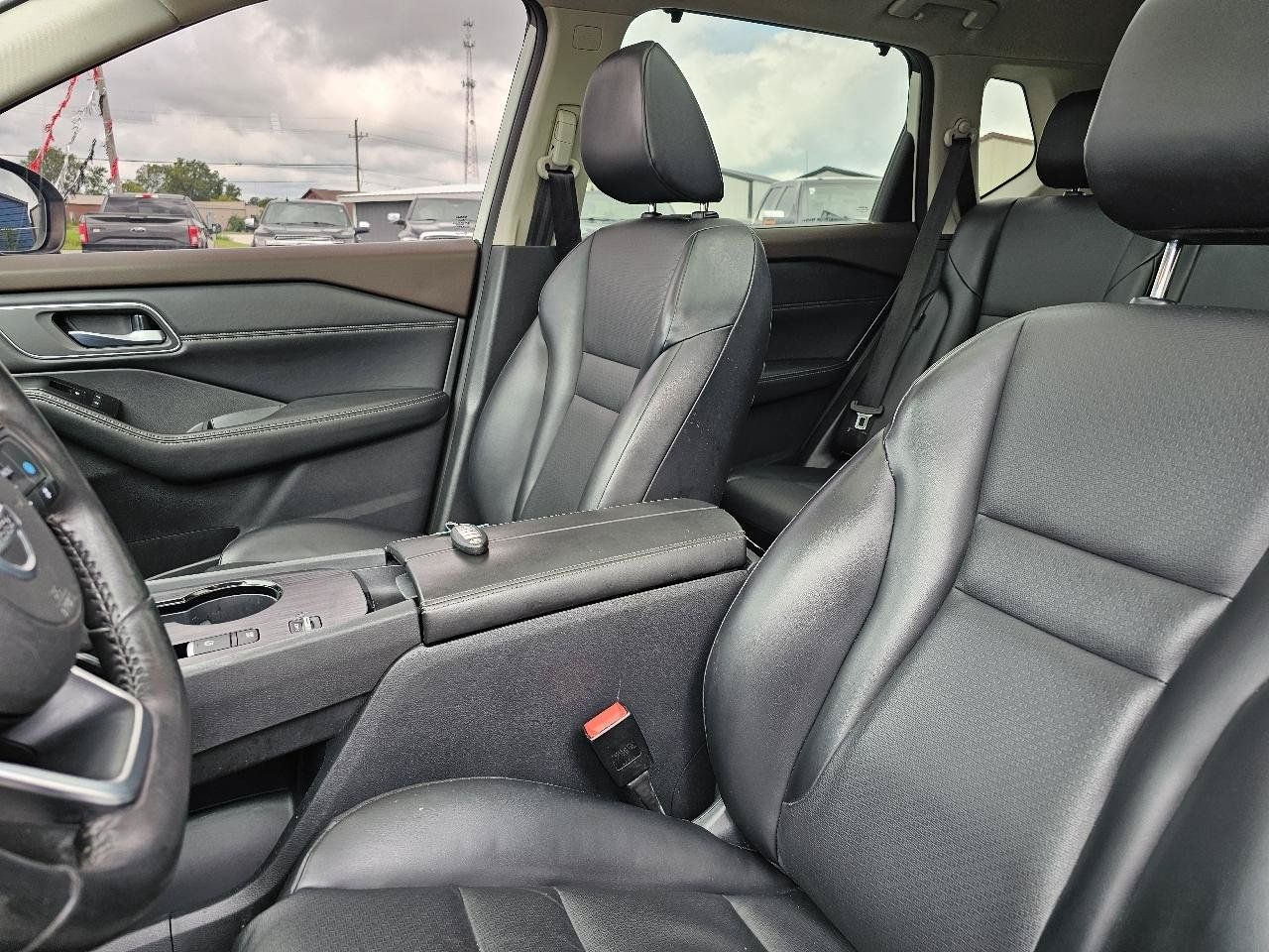 Used 2021 Nissan Rogue SV w/ Premium Package FWD image 7