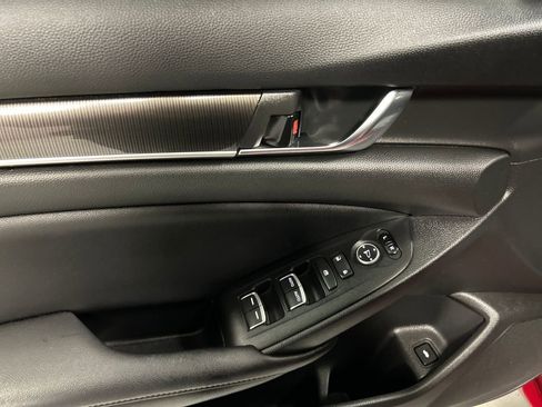 Used 2021 Honda Accord Sport image 12