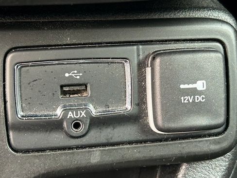 Used 2018 Jeep Renegade Trailhawk w/ Cold Weather Group II image 17