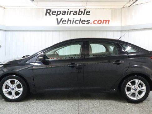 Used 2014 Ford Focus SE FWD image 1