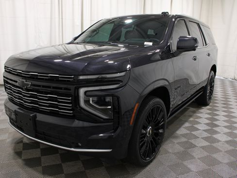Used 2025 Chevrolet Tahoe High Country w/ LPO, Illumination Package AWD/4WD image 37