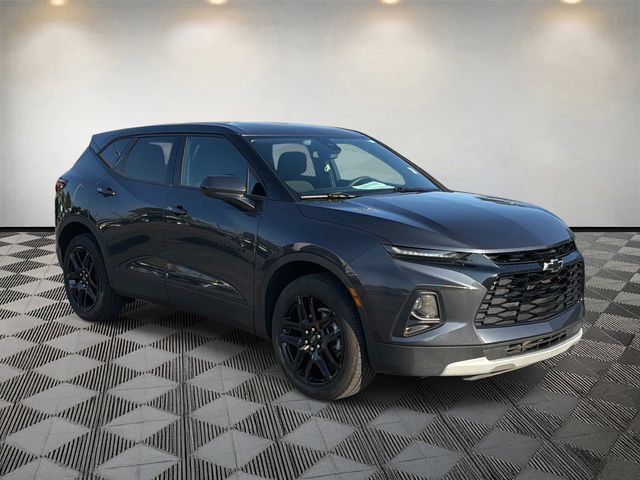 Used 2021 Chevrolet Blazer LT w/ LPO, Black Accent Package FWD image 3