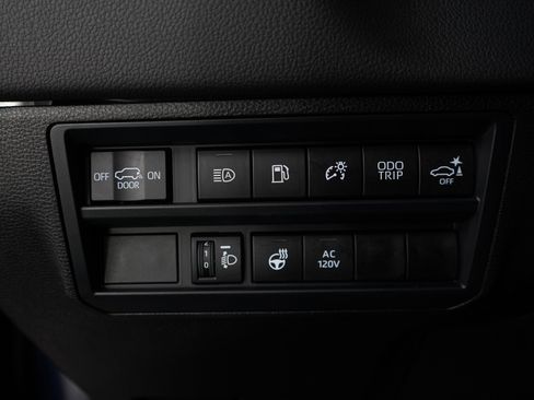 Used 2025 Toyota Sequoia Limited w/ Tow Technology Package AWD/4WD image 25