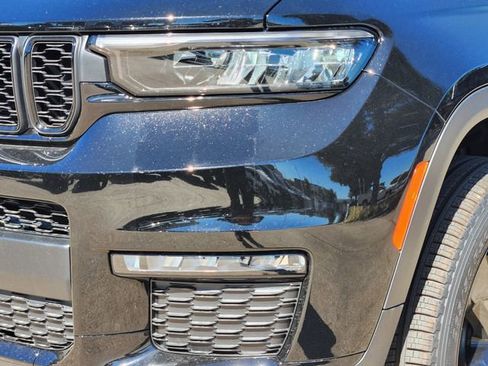 New 2025 Jeep Grand Cherokee L Limited w/ Black Appearance Package image 5