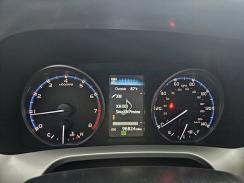 Used 2017 Toyota RAV4 XLE image 17