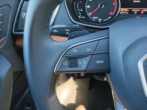 Used 2023 Audi Q5 Premium w/ Convenience Package image 24