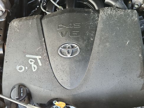 Used 2019 Toyota Highlander Plus AWD/4WD image 20