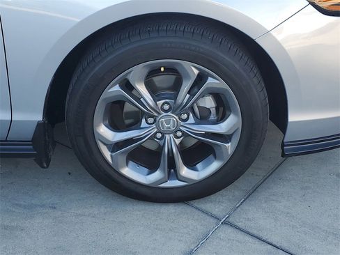 Certified 2023 Honda Accord EX image 6