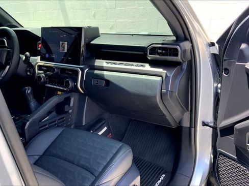 Used 2024 Toyota Tacoma TRD Sport AWD/4WD image 23
