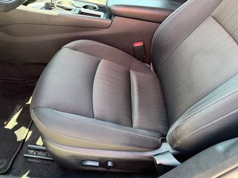 Used 2024 Nissan Altima 2.5 SV FWD image 13