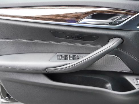 Used 2021 BMW 540i 540i w/ M Sport Package image 32