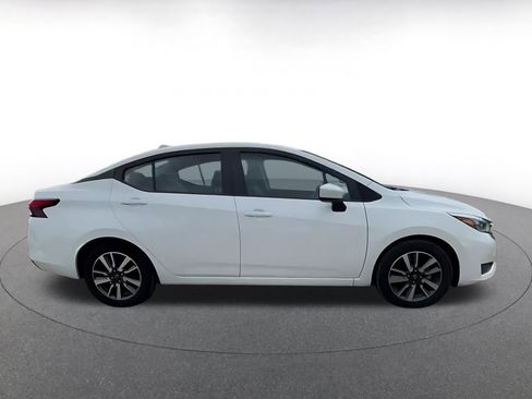 Used 2025 Nissan Versa SV FWD image 16