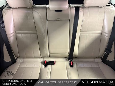 Used 2018 Land Rover Range Rover Velar R-Dynamic HSE AWD/4WD image 34