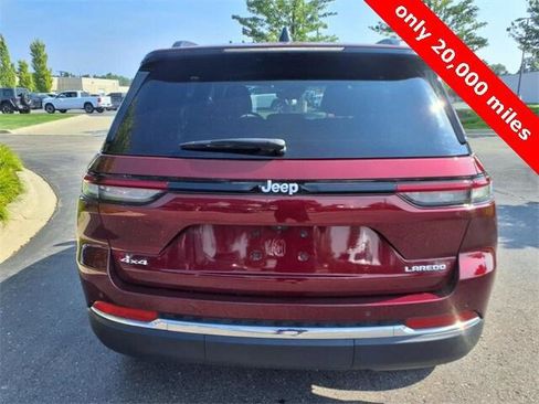 Certified 2024 Jeep Grand Cherokee Laredo X image 5