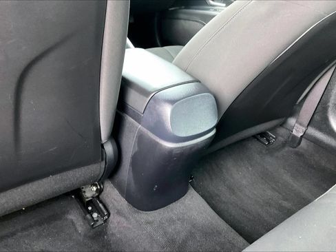 Used 2022 Hyundai Elantra SEL w/ Preferred Accessory Package FWD image 10