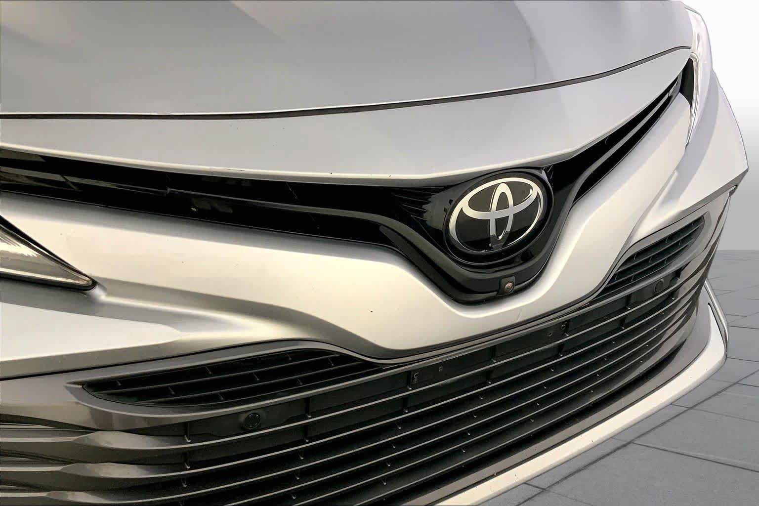 Used 2019 Toyota Camry XLE w/ Driver Assist Package FWD image 32