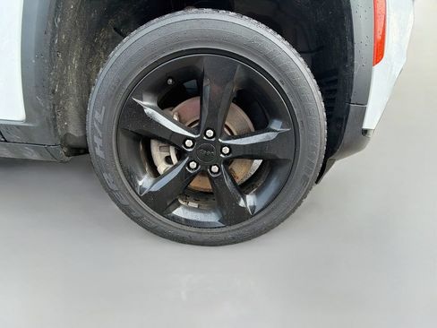 Used 2023 Jeep Grand Cherokee L Laredo AWD/4WD image 11
