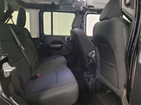 Used 2020 Jeep Wrangler Unlimited Sport S image 13