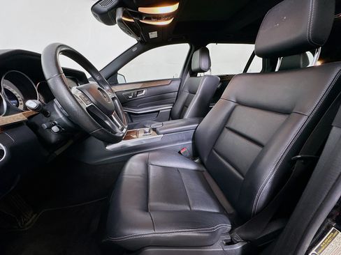 Used 2014 Mercedes-Benz E 350 4MATIC Wagon image 13
