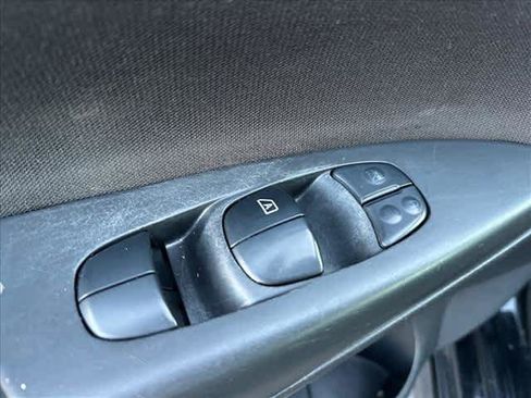 Used 2019 Nissan Sentra SR w/ Exterior Package image 14