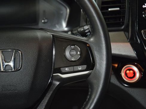 Used 2024 Honda Odyssey Touring image 32