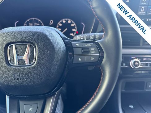 Used 2025 Honda Pilot TrailSport image 23