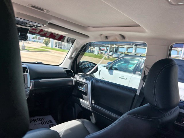 Used 2022 Toyota 4Runner SR5 Premium w/ Moonroof Package AWD/4WD image 37