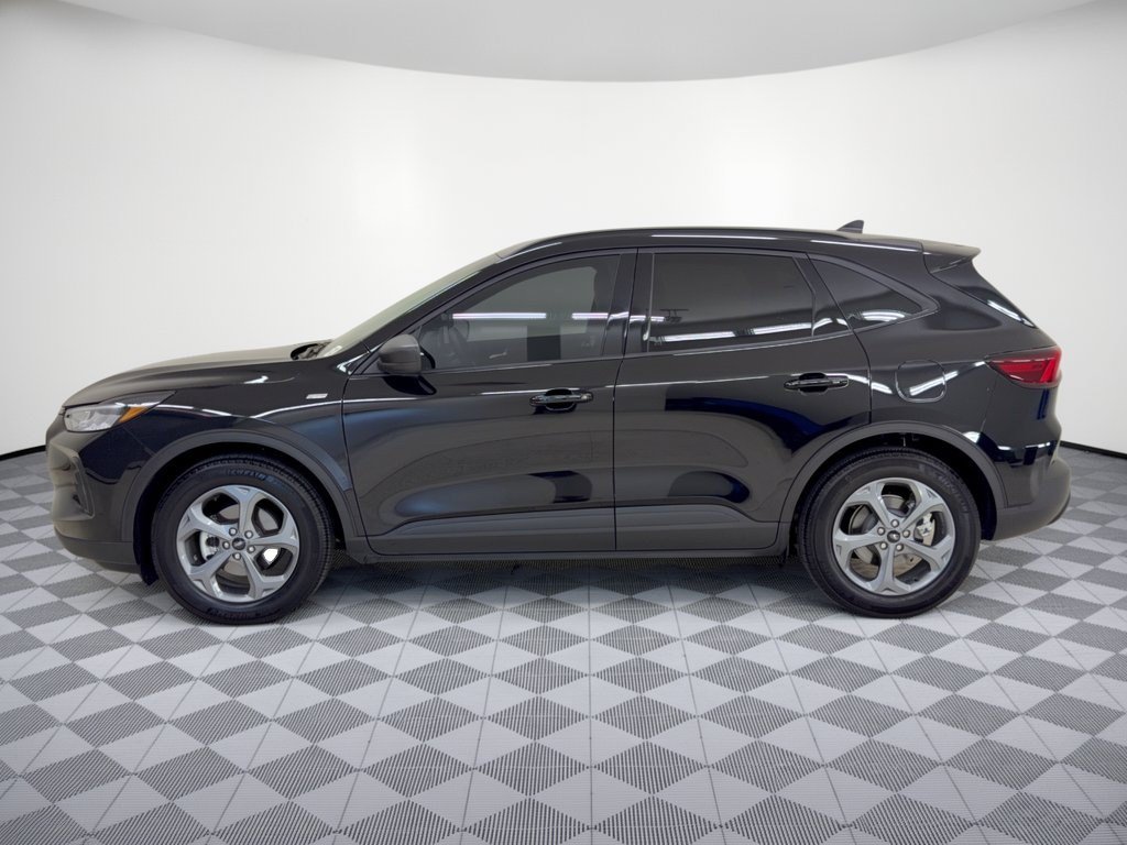 Certified 2025 Ford Escape ST-Line FWD image 2