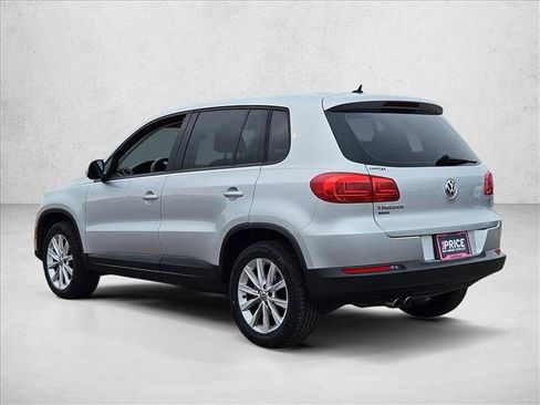 Used 2017 Volkswagen Tiguan S image 7
