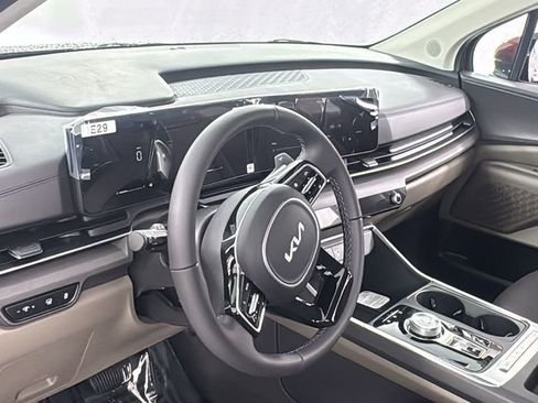 New 2026 Kia Carnival EX image 37