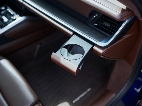 Used 2022 Porsche 911 Turbo S image 39