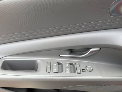 Certified 2024 Hyundai Elantra SEL FWD image 12