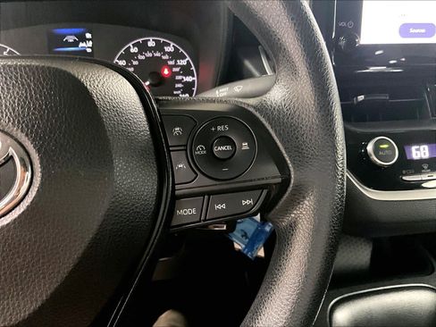 Used 2024 Toyota Corolla LE image 23