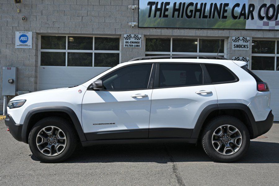 Used 2020 Jeep Cherokee Trailhawk AWD/4WD image 2
