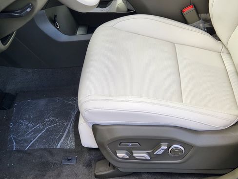 New 2025 Hyundai Santa Fe Calligraphy image 9