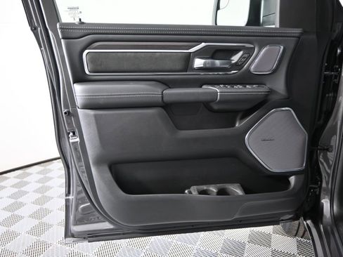 Used 2025 RAM 1500 Laramie AWD/4WD image 19